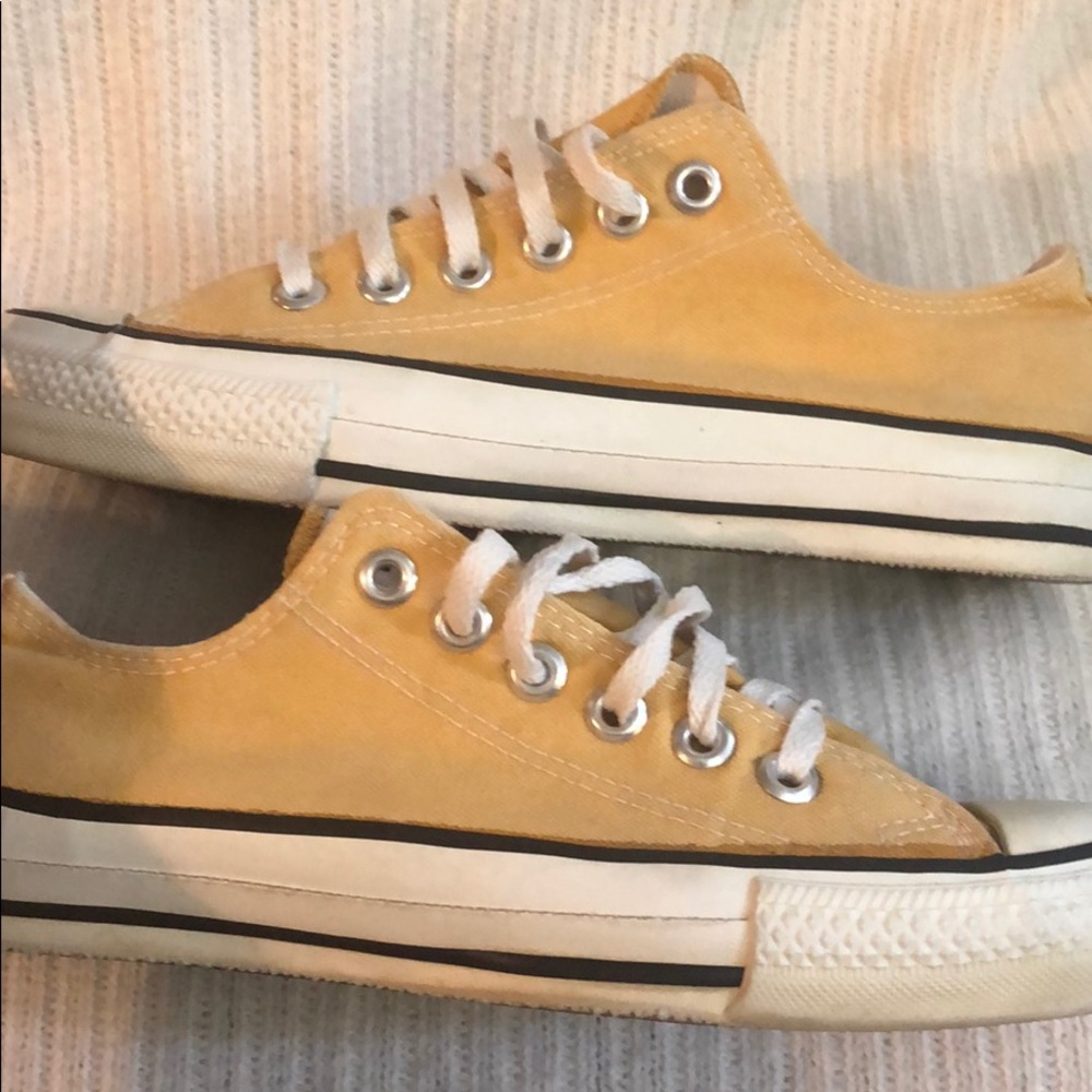 ⭐️ Yellow Converse All Stars ⭐️ - Picture 3 of 7